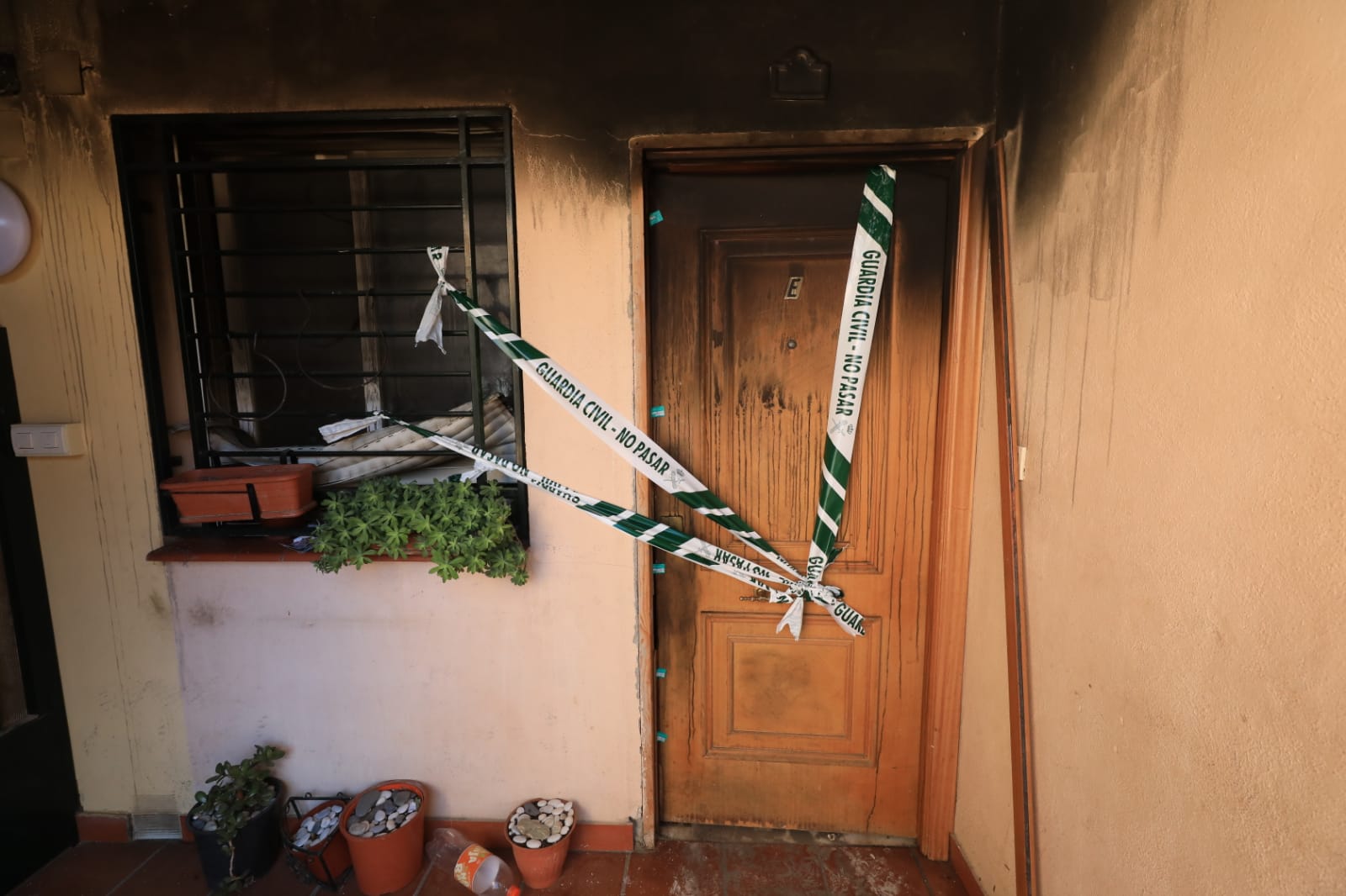 Quince personas han tenido que ser desalojadas mientras los Bomberos intervenían en el inmueble