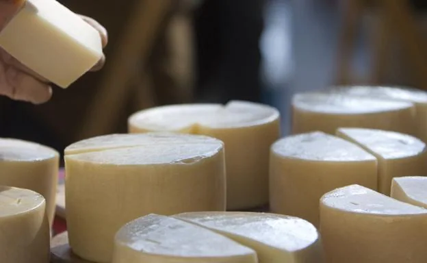 cortina Tiempo de día Inicialmente La ruta del queso en Granada: 9 queserías con algunos de los mejores  sabores del mundo | Ideal