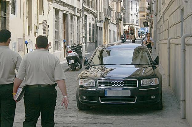 El audi A8 que compró Torres Hurtado en las inmediaciones del Ayuntamiento. 