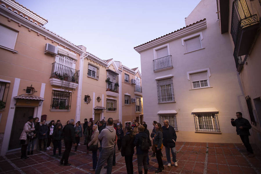De la mano del historiador Manuel Domínguez, el paseo la ruta organizada por la asociación cultural Masip volvió a ser un éxito