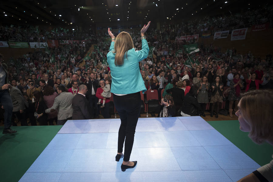 La presidenta de la Junta ha abierto este jueves en Granada la campaña electoral, que se prolongará hasta el día 30