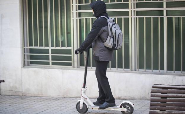 Las empresas con patinetes eléctricos deberán pedir licencia para circular por Granada