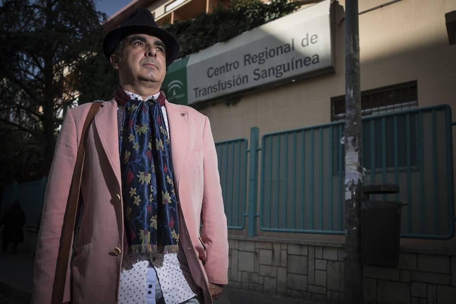 Enrique Francisco Ojea, albaicinero, es el mayor donante de sangre de España y anima a todos a que donen para ayudar a los demás 