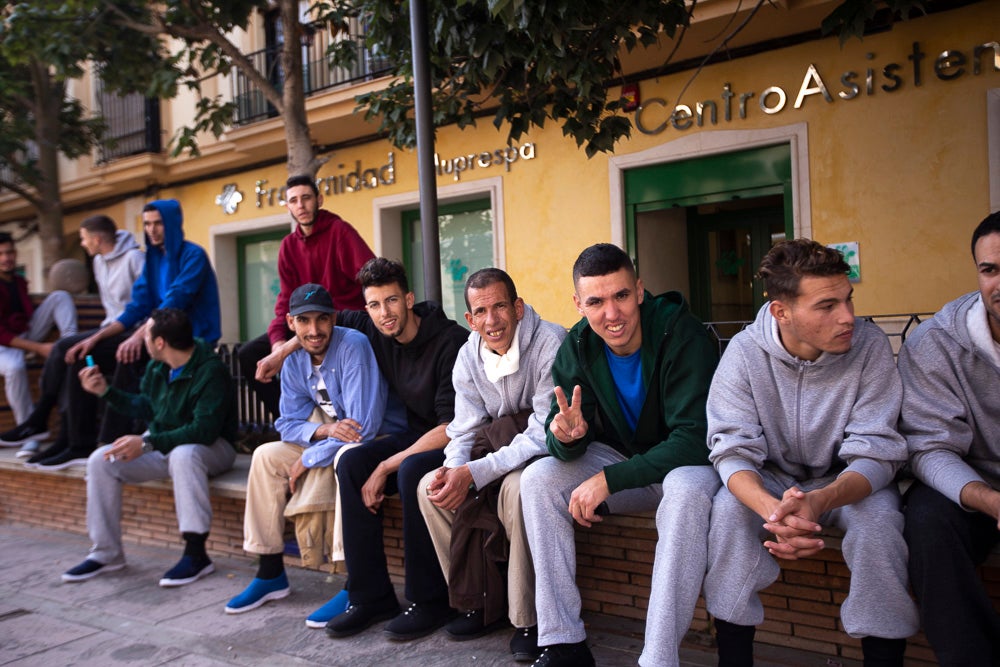 Han salido del CATE y no tienen un lugar donde quedarse estas primeras horas hasta que se dirijan a algún destino