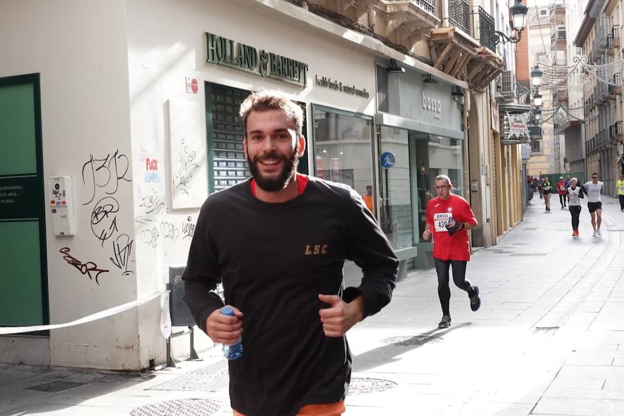 La tímida lluvia con la que se abrió la mañana dejó paso luego a un sol confortable para los más de 1.100 participantes