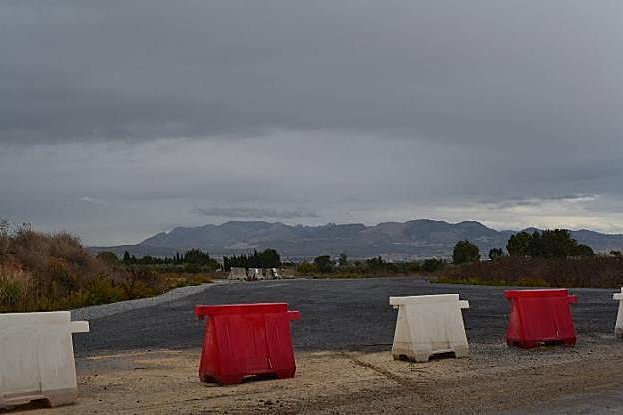 Parte de la rotonda y la salida que ya está hecha por Fomento. :: D. Q. 