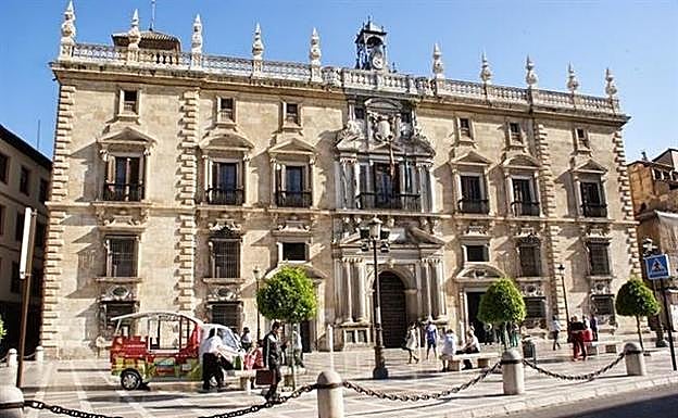 El juicio se está celebrando en la Audiencia de Granada.