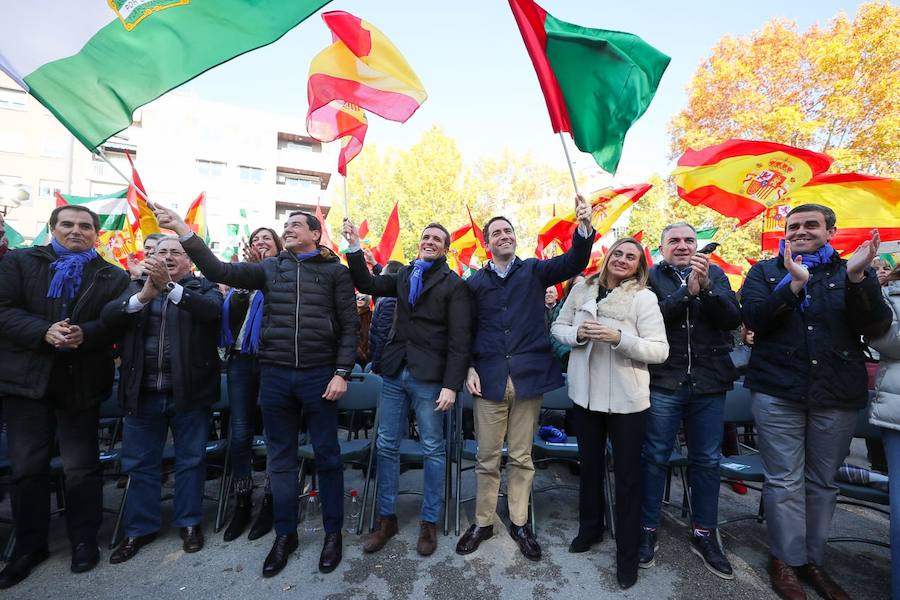 La capital granadina ha acogido un mitín del PP con la presencia estrella del presidente del partido