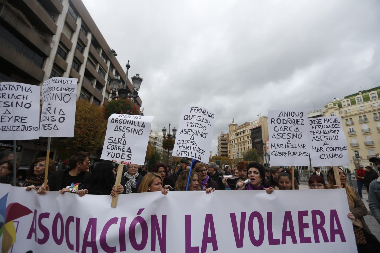 Más de 3.000 personas se manifiestan contra est lacra social