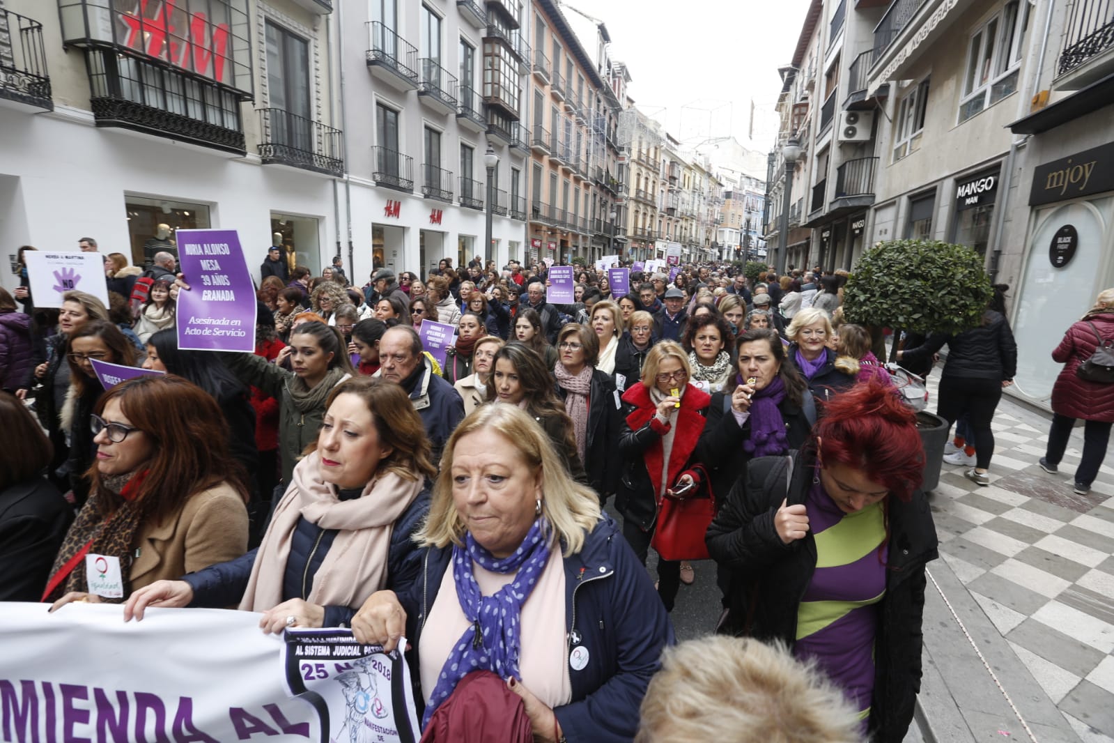 Más de 3.000 personas se manifiestan contra est lacra social