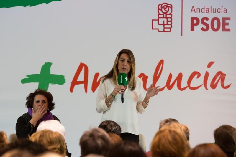 La presidenta de la Junta ha visitado Granada este 25-N en plena campaña electoral