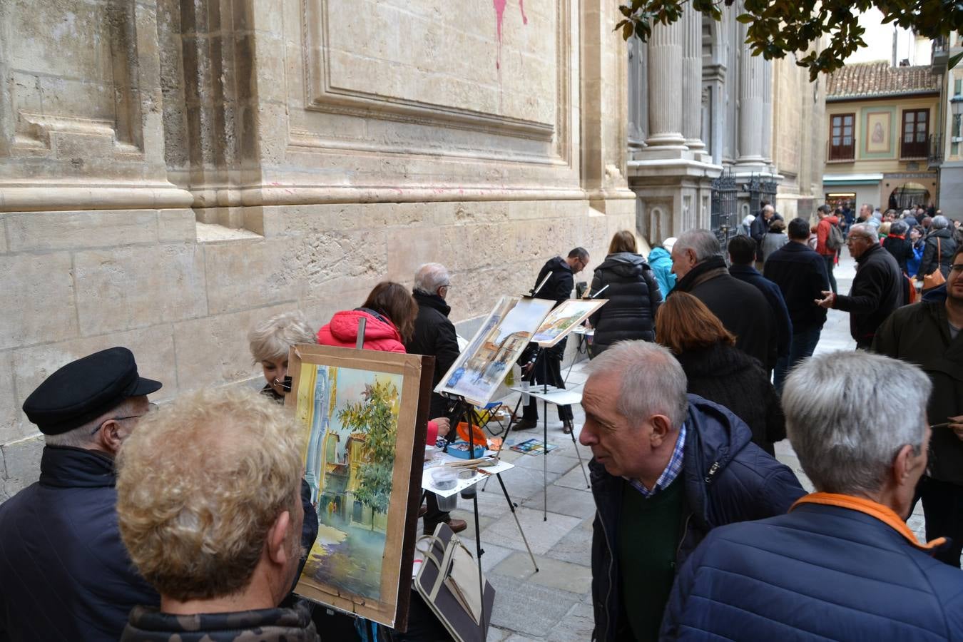 Un centenar de pintores de Andalucía Oriental celebraron el domingo, 25 de noviembre, el Día Mundial de la Acuarela, en el entorno de la Catedral de Granada