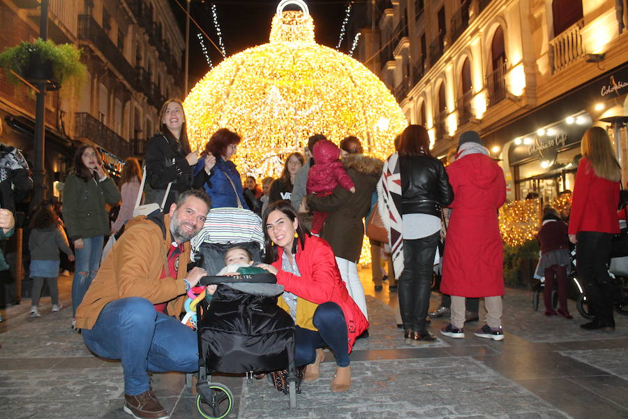 Este jueves se ha inaugurado el alumbrado navideño en la capital