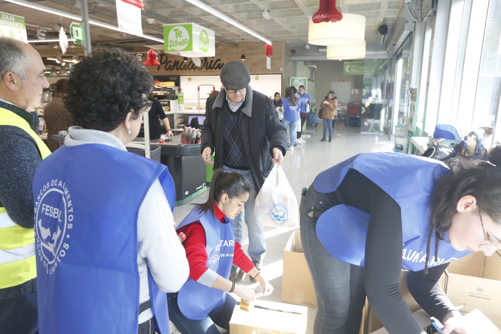 Más de 3.000 voluntarios y 450 tiendas participan en esta iniciativa del Banco de Alimentos
