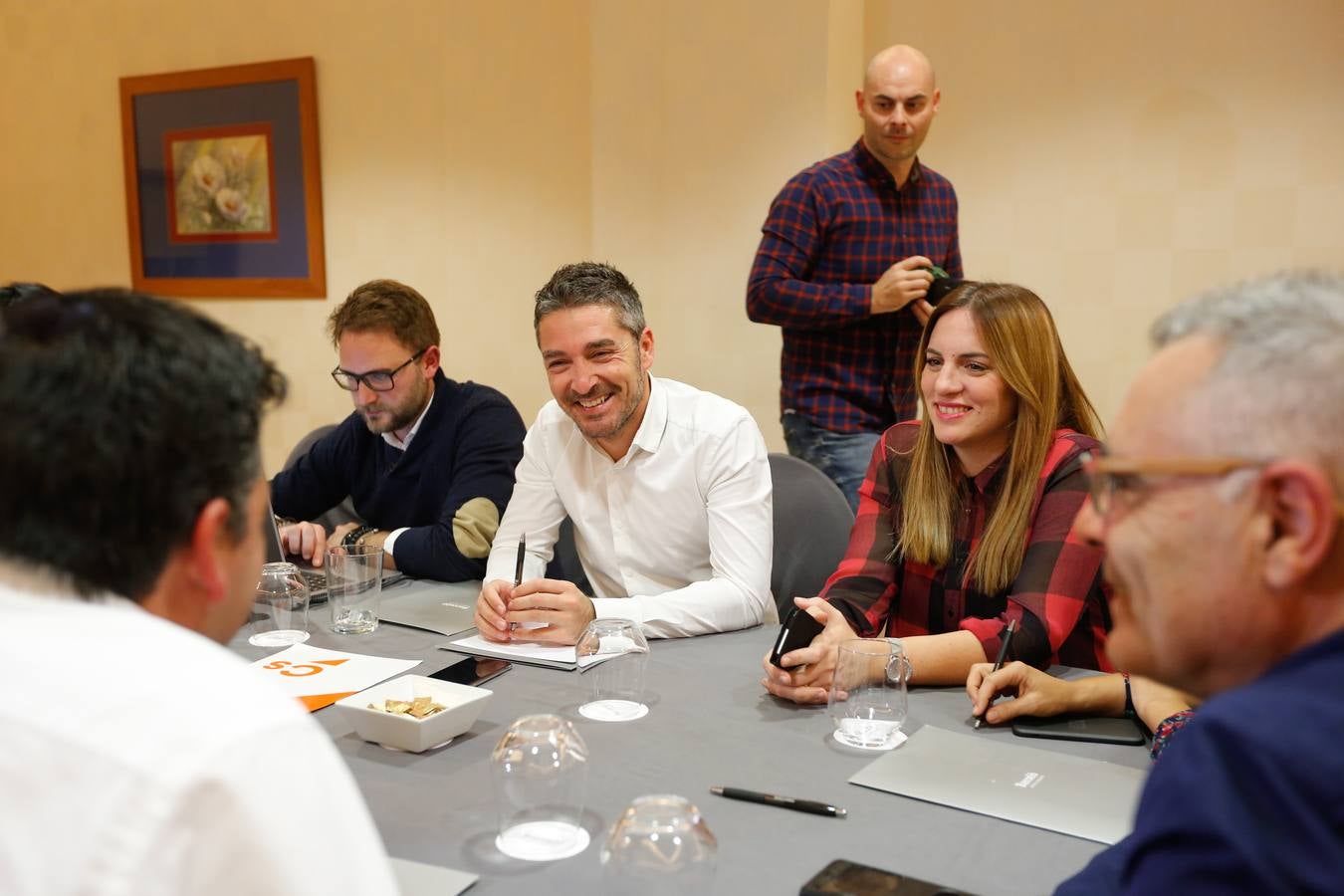 Repaso en instantáneas de una jornada intensa de elecciones en Granada