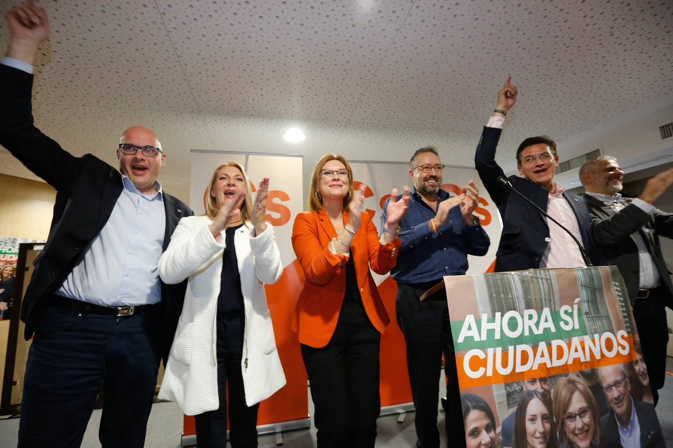 Repaso en instantáneas de una jornada intensa de elecciones en Granada