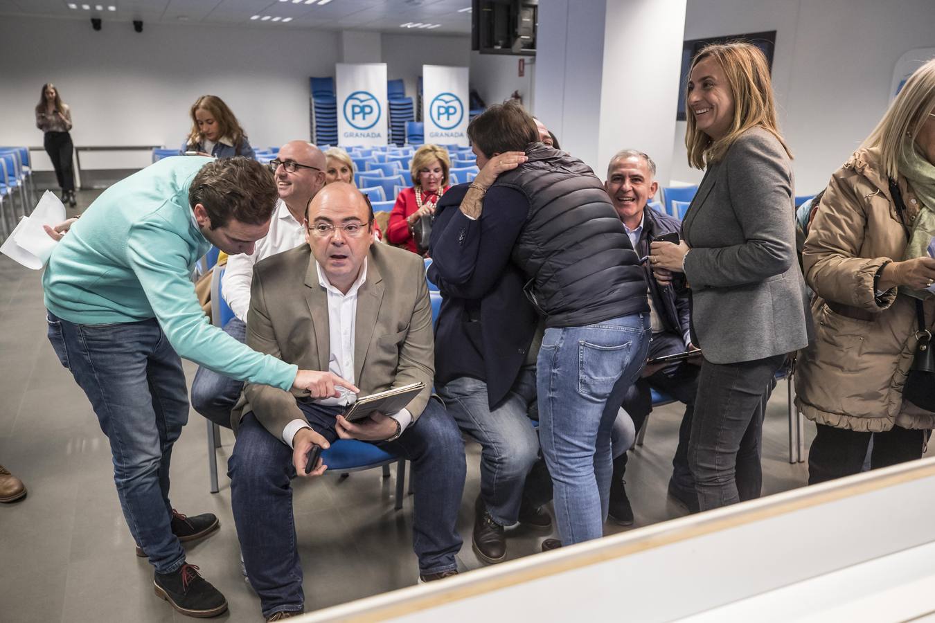 Repaso en instantáneas de una jornada intensa de elecciones en Granada