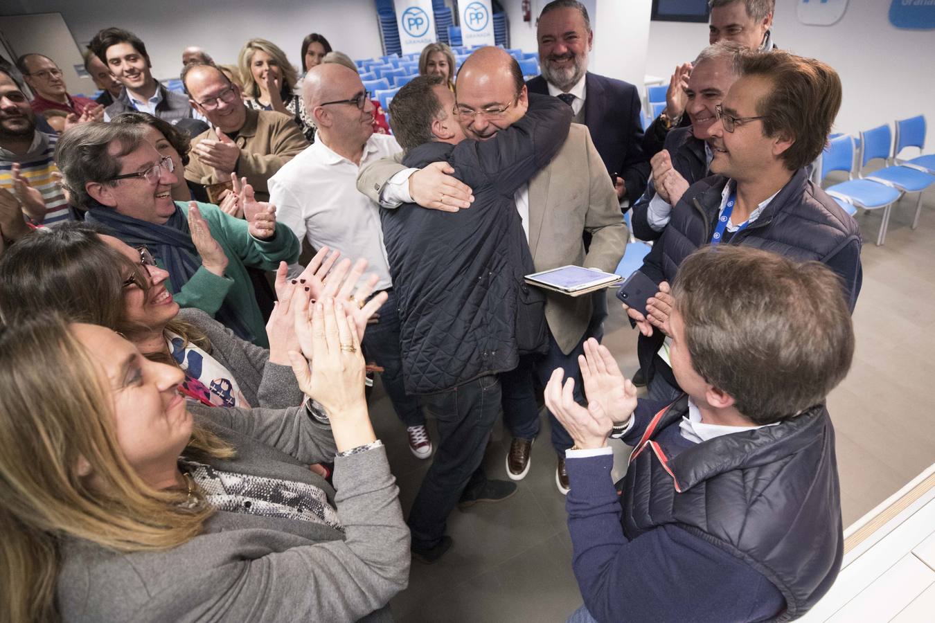 Repaso en instantáneas de una jornada intensa de elecciones en Granada