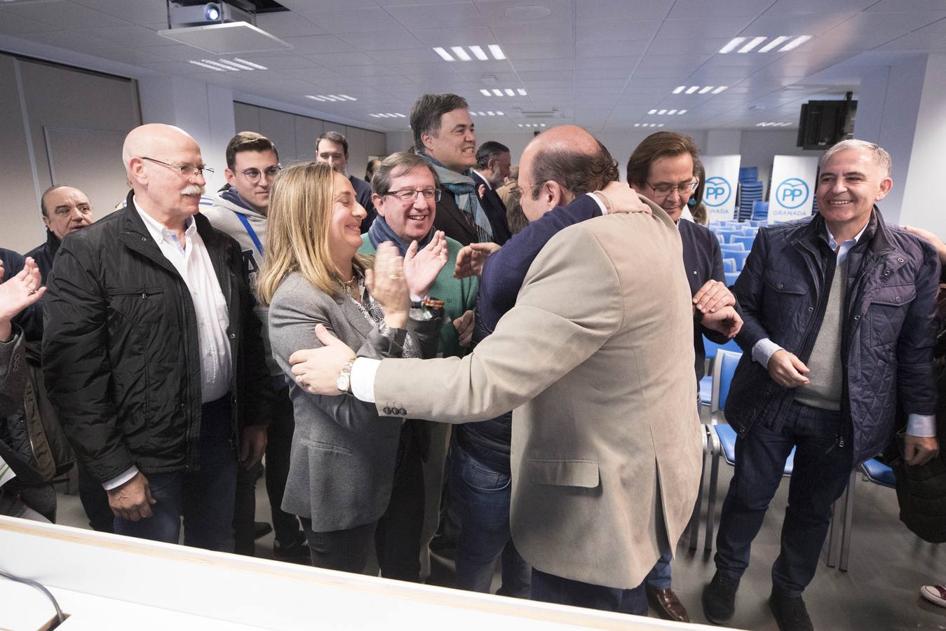 Repaso en instantáneas de una jornada intensa de elecciones en Granada