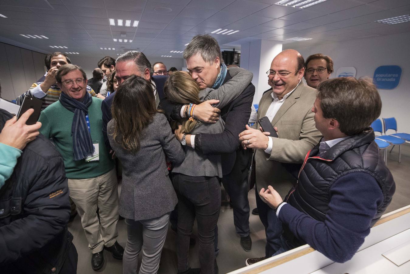 Repaso en instantáneas de una jornada intensa de elecciones en Granada