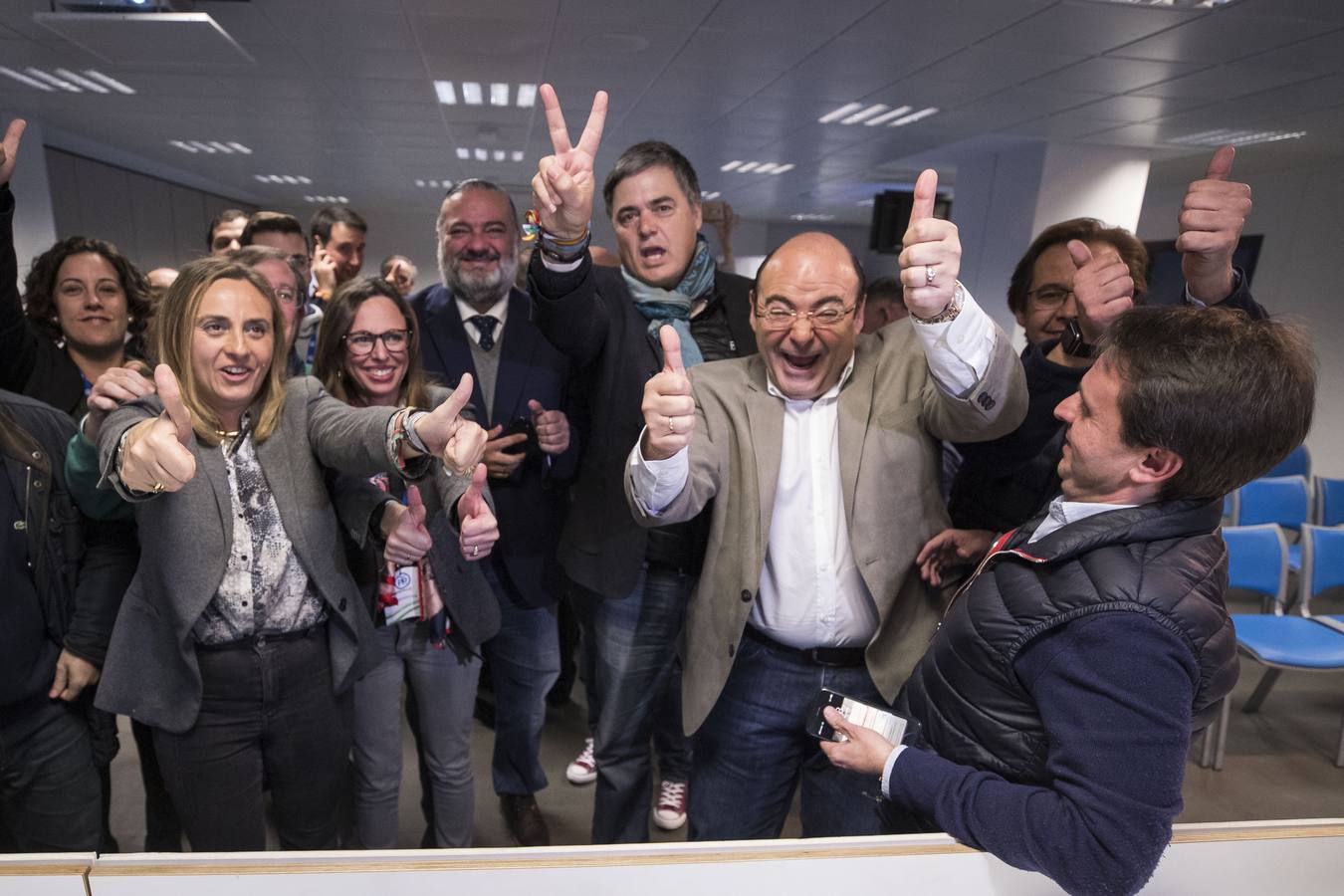 Repaso en instantáneas de una jornada intensa de elecciones en Granada