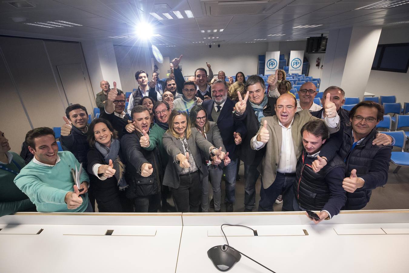 Repaso en instantáneas de una jornada intensa de elecciones en Granada