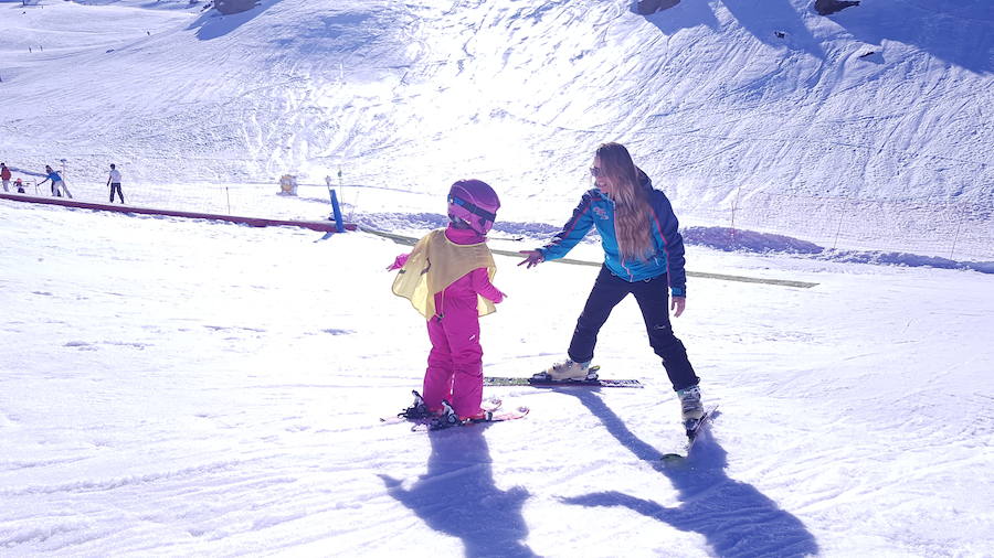 Sierra Nevada registra su mejor puente de cuatro días de diciembre con unos 40.000 esquiadores