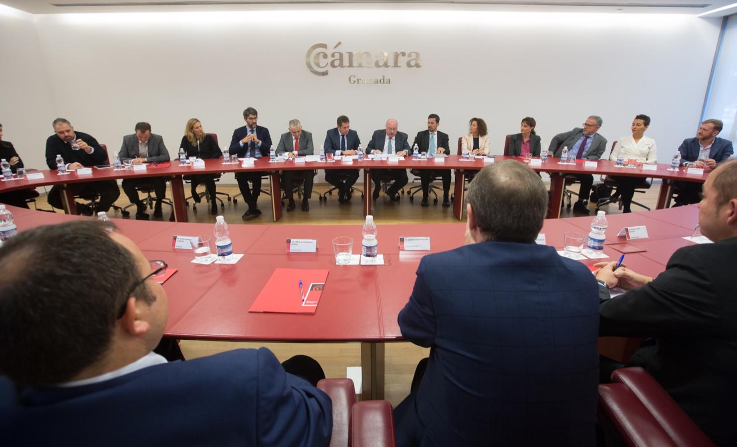 La Cámara de Comercio ha presentado este martes las conclusiones del foro de trabajo Directores Financieros Marco Emprendimiento y ha destacado que existen en la provincia «grandes empresas, especialmente en el sector de la tecnología y la biotecnología»