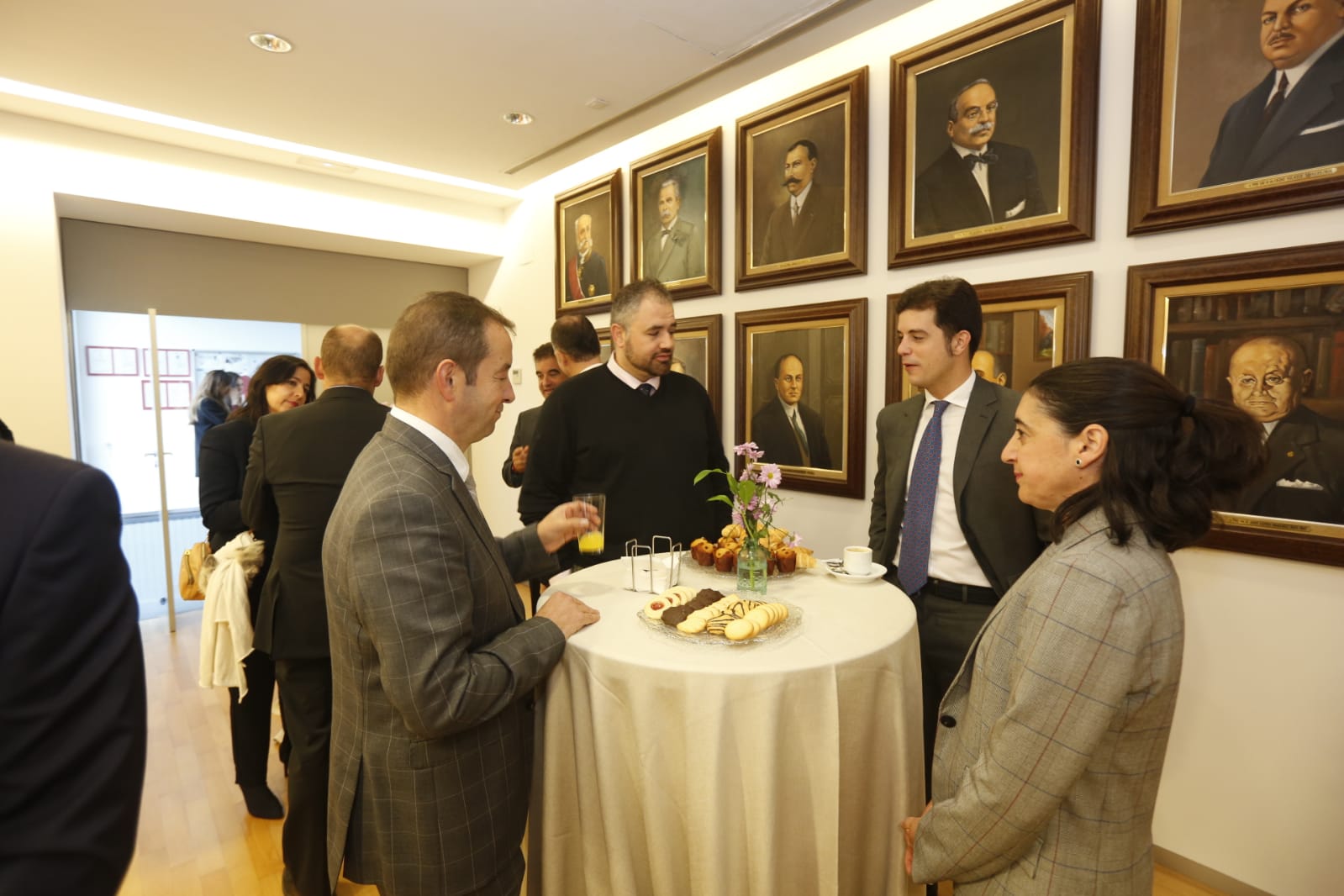 La Cámara de Comercio ha presentado este martes las conclusiones del foro de trabajo Directores Financieros Marco Emprendimiento y ha destacado que existen en la provincia «grandes empresas, especialmente en el sector de la tecnología y la biotecnología»