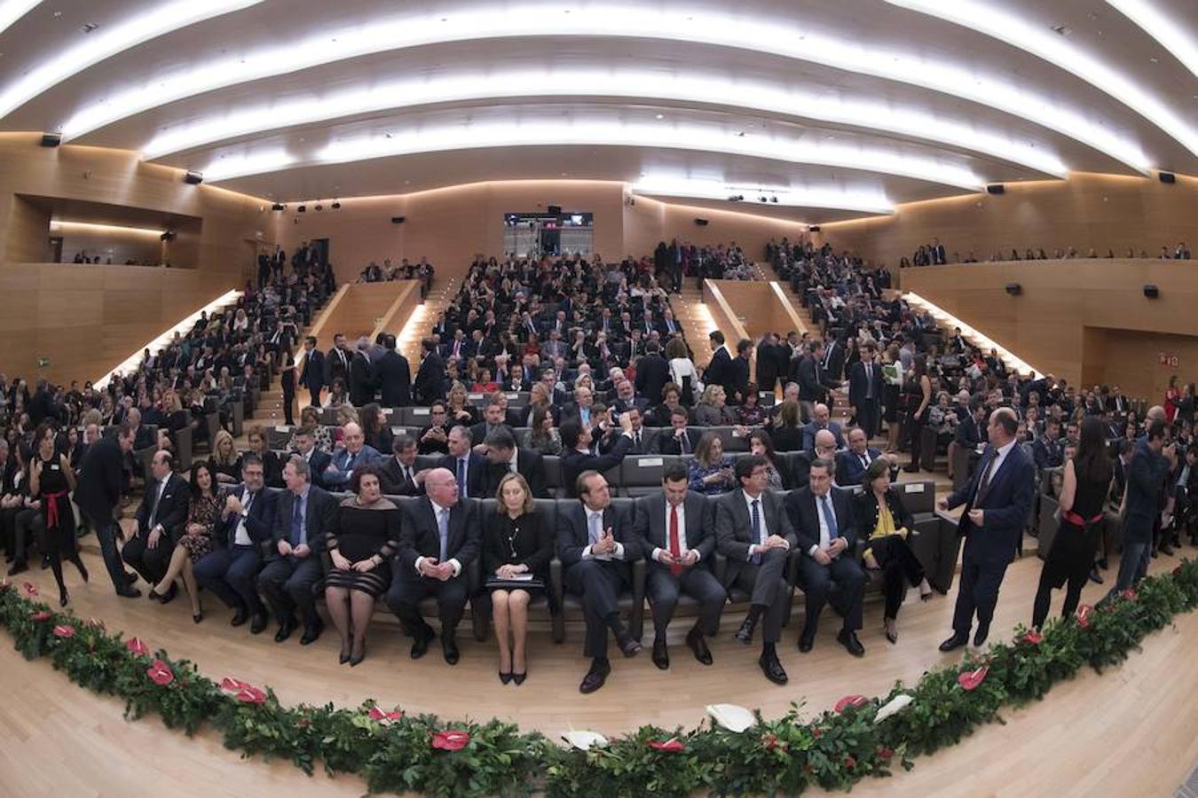 Personas de diferentes ámbitos de la sociedad granadina estuvieron en el Parque de las Ciencias para asistir al evento