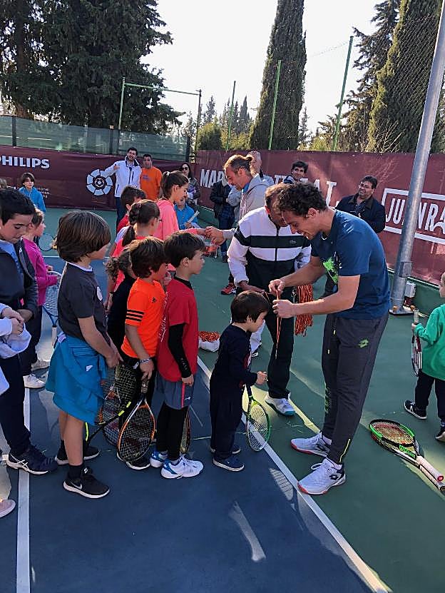 Medallas a los pequeños.