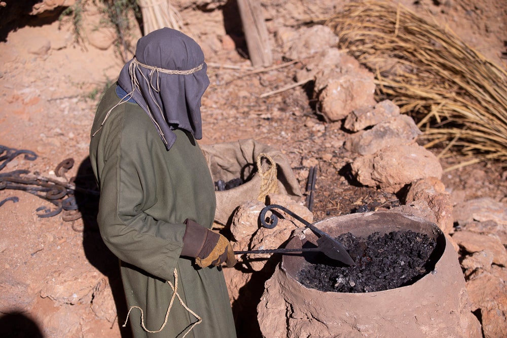 El anejo motrileño de Tablones ha vuelto a organizar su exitoso Belén Viviente, que el municipio 'utiliza' como reclamo turístico