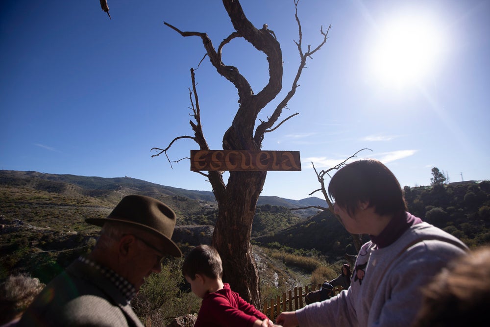 El anejo motrileño de Tablones ha vuelto a organizar su exitoso Belén Viviente, que el municipio 'utiliza' como reclamo turístico