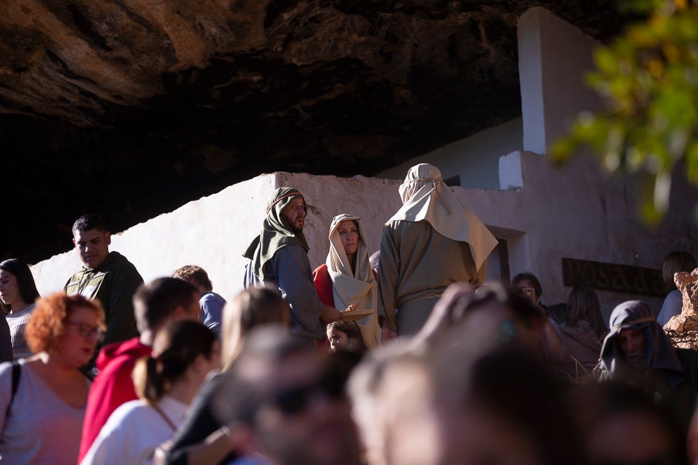 El anejo motrileño de Tablones ha vuelto a organizar su exitoso Belén Viviente, que el municipio 'utiliza' como reclamo turístico