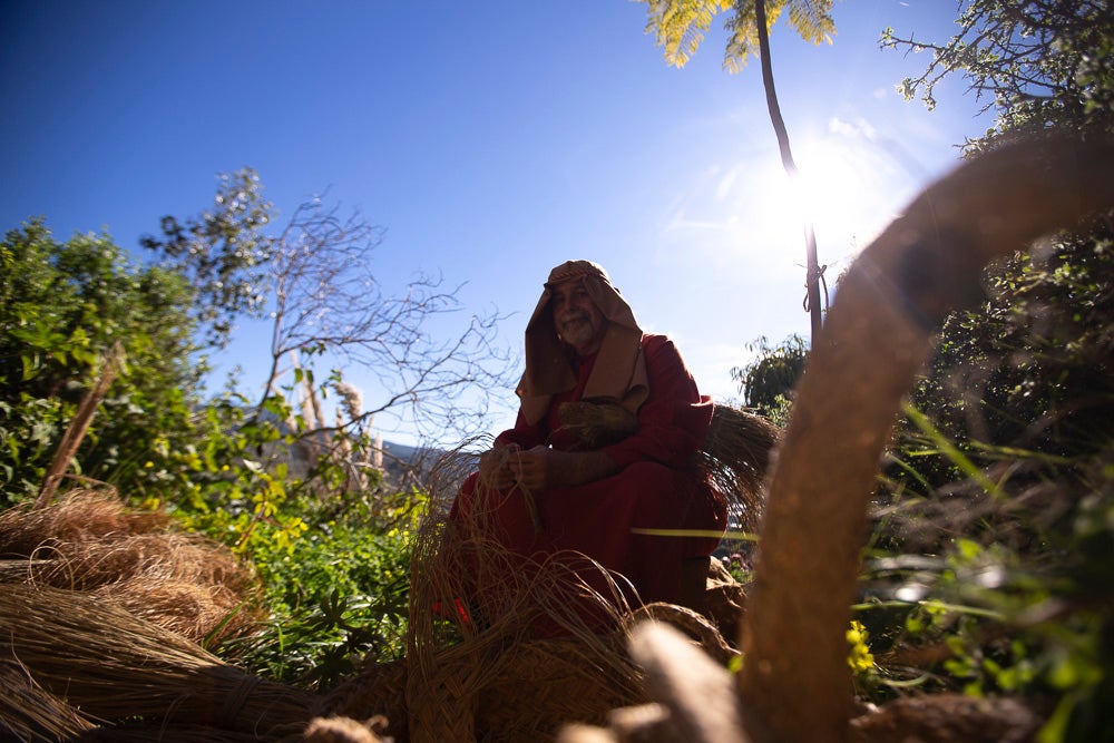 El anejo motrileño de Tablones ha vuelto a organizar su exitoso Belén Viviente, que el municipio 'utiliza' como reclamo turístico