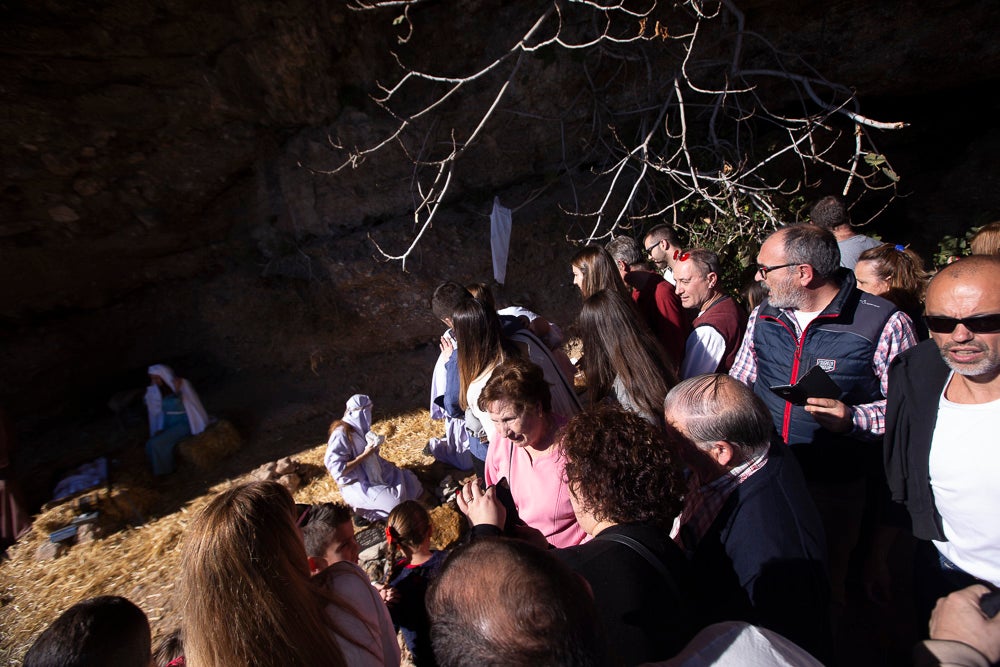El anejo motrileño de Tablones ha vuelto a organizar su exitoso Belén Viviente, que el municipio 'utiliza' como reclamo turístico