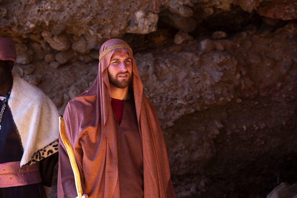 El anejo motrileño de Tablones ha vuelto a organizar su exitoso Belén Viviente, que el municipio 'utiliza' como reclamo turístico