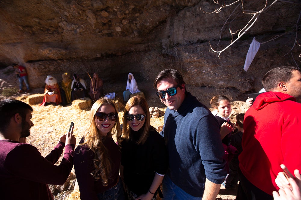 El anejo motrileño de Tablones ha vuelto a organizar su exitoso Belén Viviente, que el municipio 'utiliza' como reclamo turístico