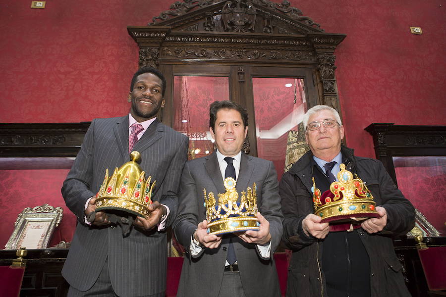 A unos días de que se cumplan 107 años de la primera cabalgata, hacemos un repaso de los granadinos ilustres que han encarnado a los Tres Reyes Magos de Oriente en Granada