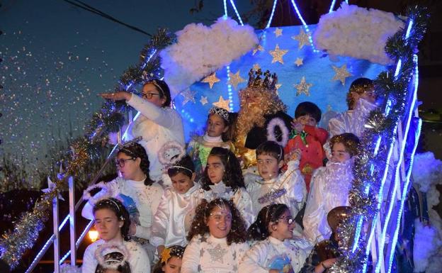 Los Reyes Magos llegan a Lanjarón la tarde del sábado 5 de enero con miles de regalos y caramelos