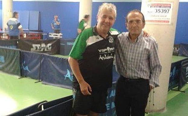 Manuel Moreno Tarragona (d), junto a Rafi Rivero.