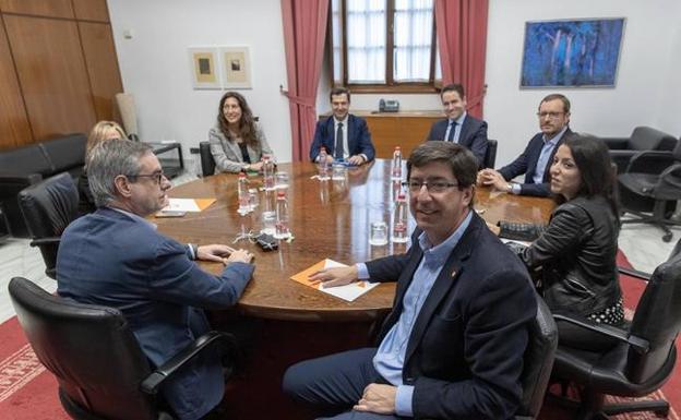 PP y Cs ultiman el futuro gobierno a la espera de que se confirme la investidura de Moreno