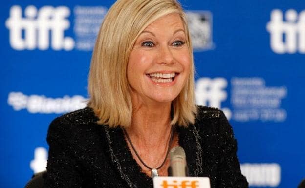 Olivia Newton-John sale al paso de los rumores sobre su muerte