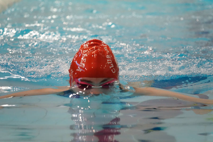 Casi 300 nadadores se dan cita en el II Trofeo Internacional Granada Ciudad Universitaria se celebra este fin de semana