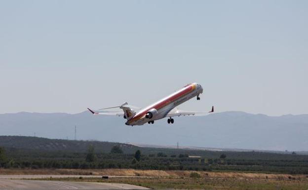 El alcalde y el presidente de la Diputación se reúnen con Iberia el lunes en Madrid