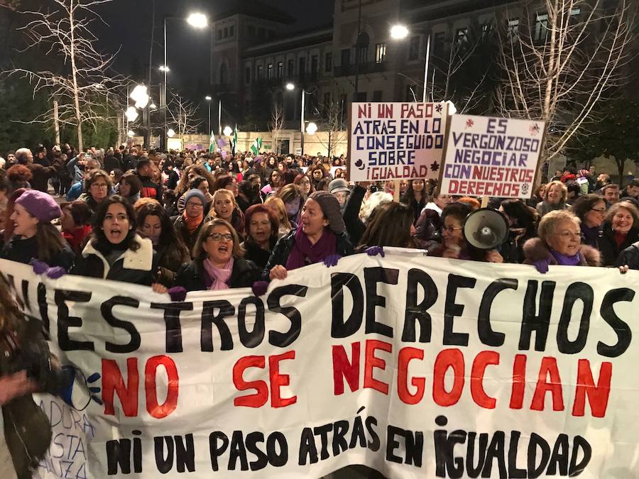 Gran Vía está cortada por la concentración, que irá en manifestación hasta plaza del Carmen