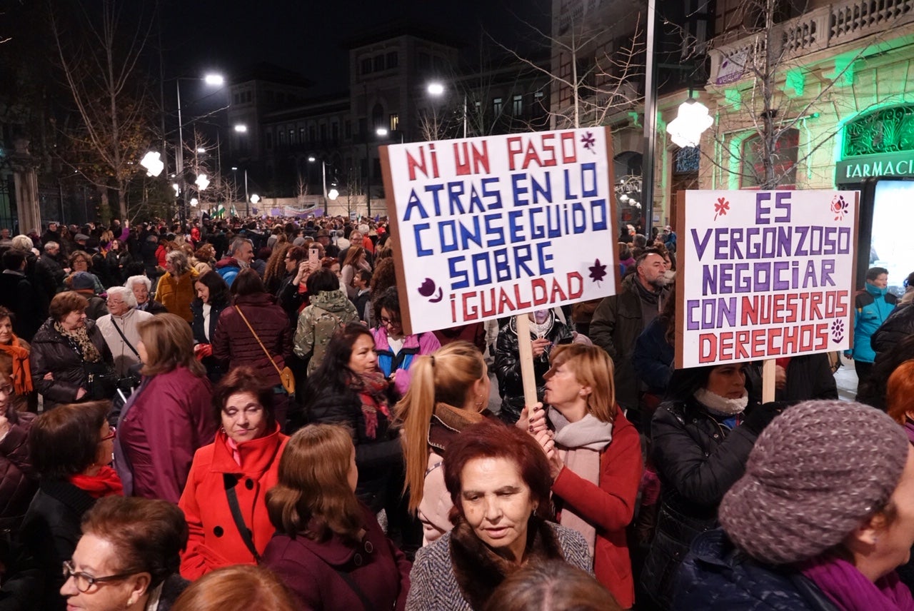 Gran Vía está cortada por la concentración, que irá en manifestación hasta plaza del Carmen