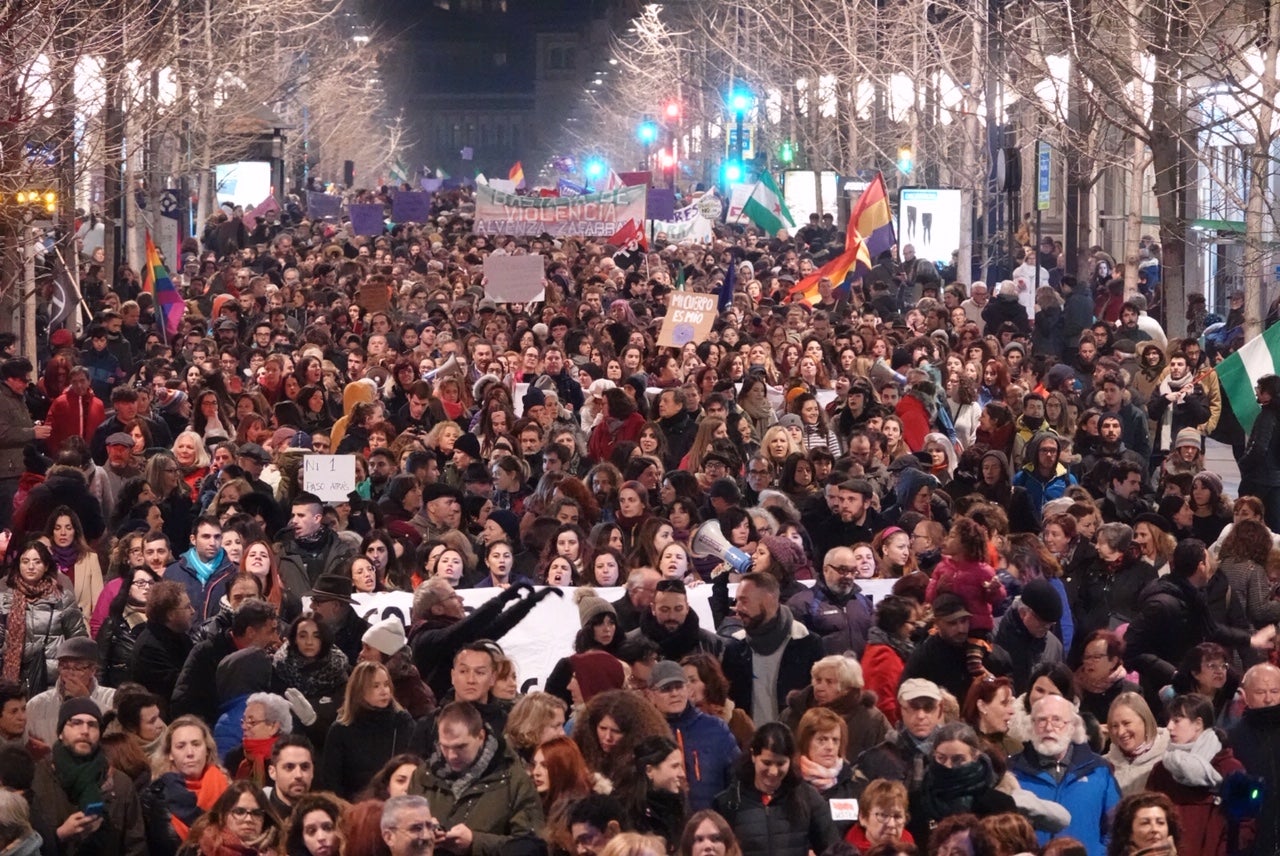 Gran Vía está cortada por la concentración, que irá en manifestación hasta plaza del Carmen