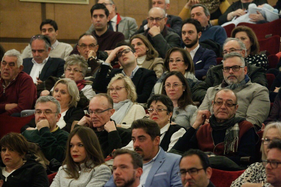 La UGR entrega los premios extraordinarios de doctorado a 36 hombres y mujeres que ahora trabajan en universidades de España y el extranjero