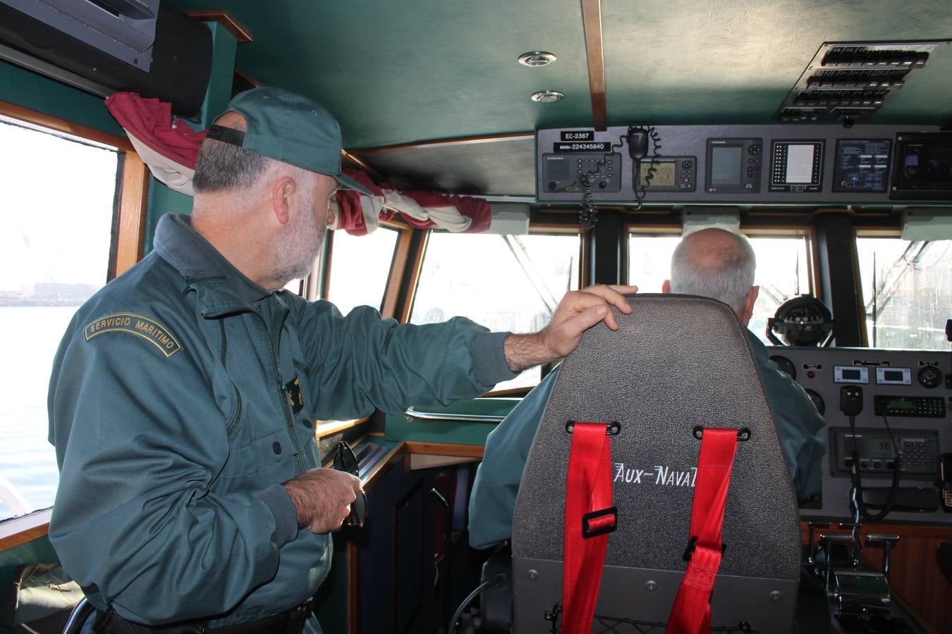 Junto a Salvamento Marítimo efectúa el primer test en Almería de un supuesto auxilio a un inmigrante caído al mar